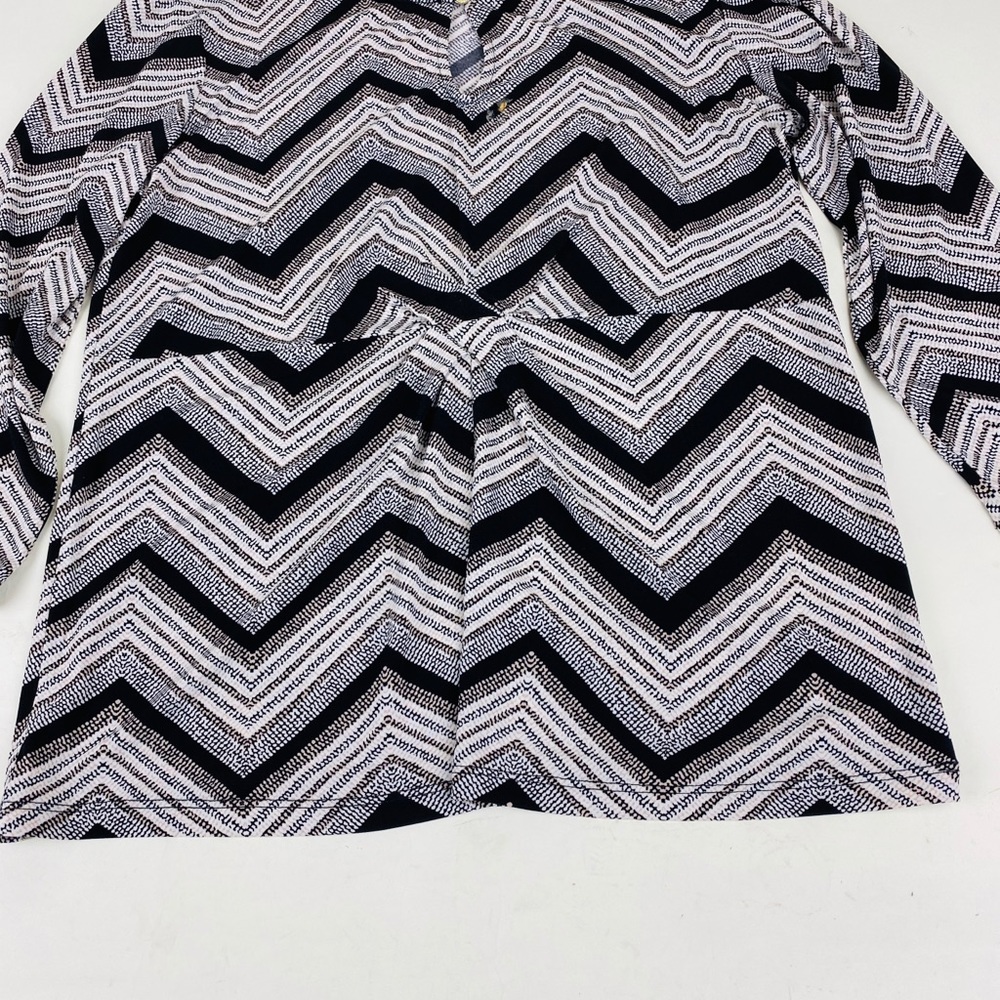 Anne Klein- Blouse. Medium. Fine Black Stripes.